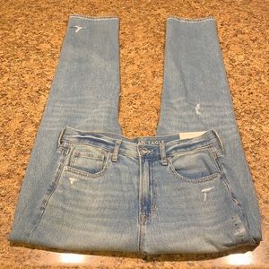 COPY - NWT American Eagle Distressed Mom Jeans 6 Long Distressed